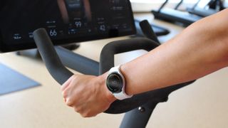 Tracking workout performance with the Galaxy Watch 5 connected to Peloton equipment