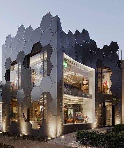 Natural order: SuperLimão Studio&#039;s honeycomb-like showroom for Estar Móveis in São Paulo