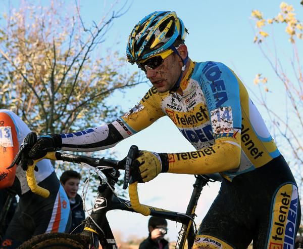 Rob Peeters (Telenet-Fidea) would finish fifth on the day.