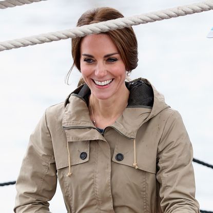 Jacket, Clothing, Outerwear, Khaki, Workwear, Coat, Parka, Fur, Hood, Top, 