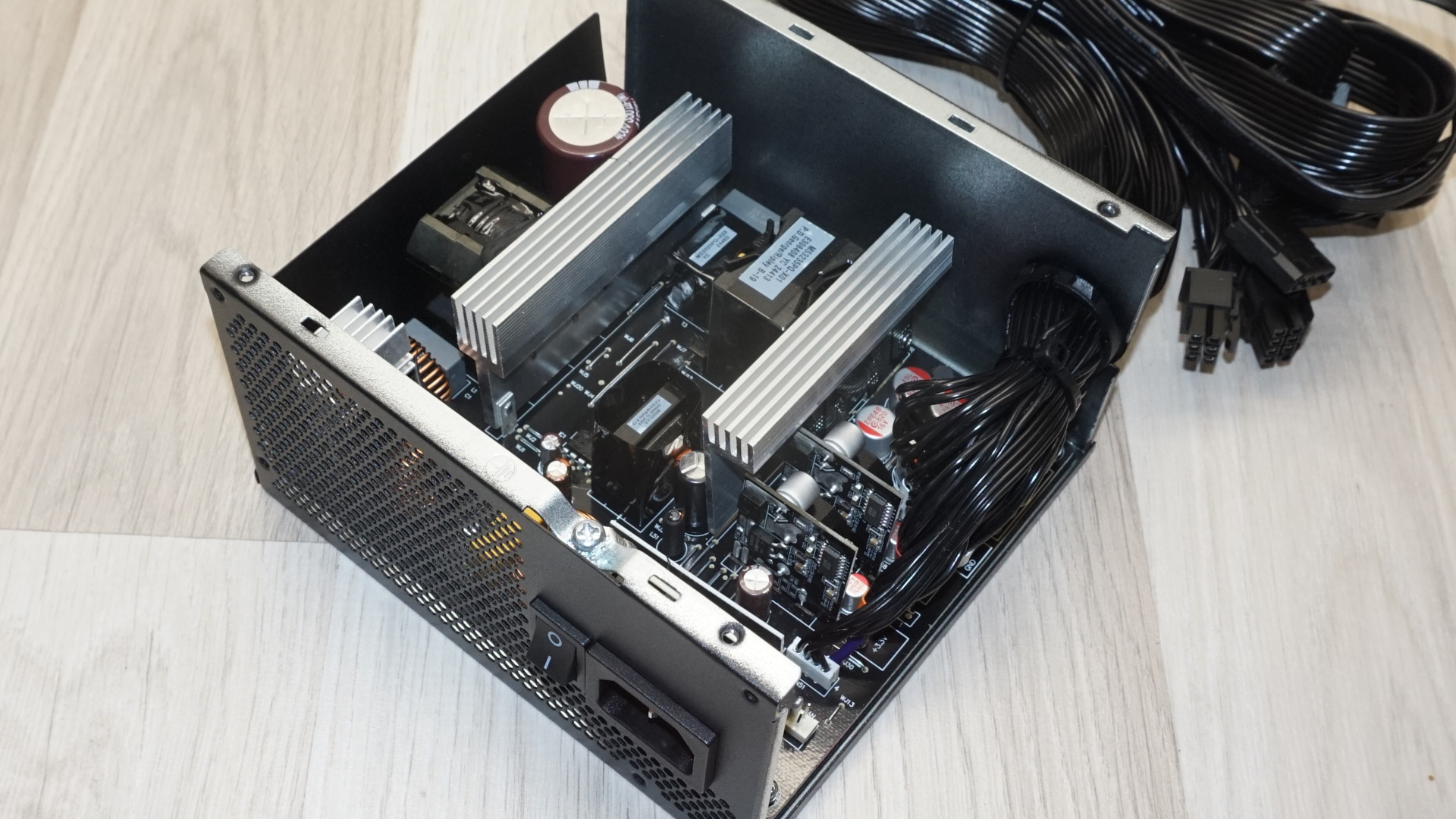 Gigabyte P650G 650W PSU