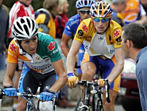 Heras and Menchov are joined by Gilberto Simoni (Lampre-caffita)