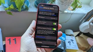 Showing optimize battery charging screen on iPhone