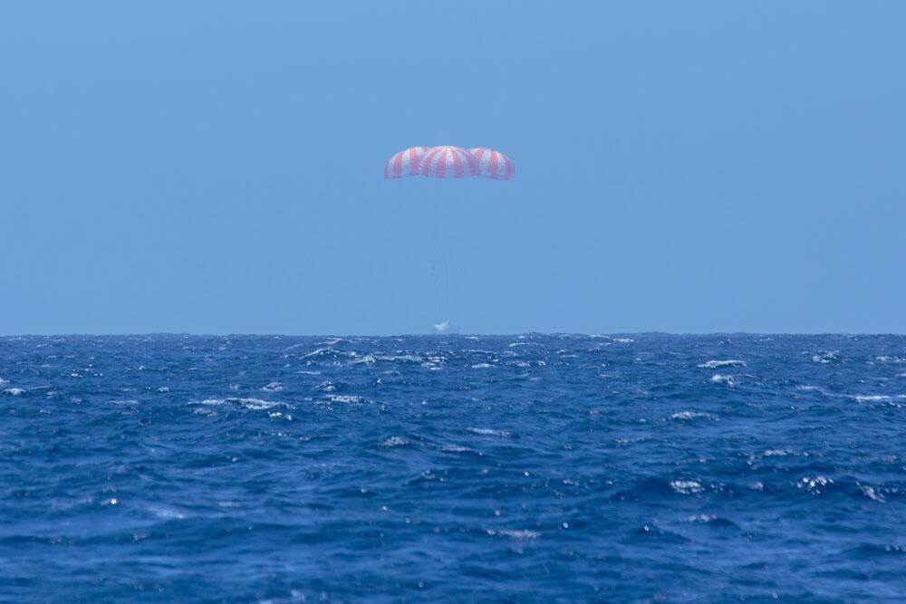 SpaceX&#039;s Dragon capsule splashed down in the Pacific Ocean on May 18, 2014 after about one month in space.