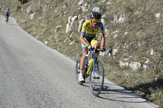 Alberto Contador (Tinkoff-Saxo) leaves Nairo Quintana (Movistar) behind