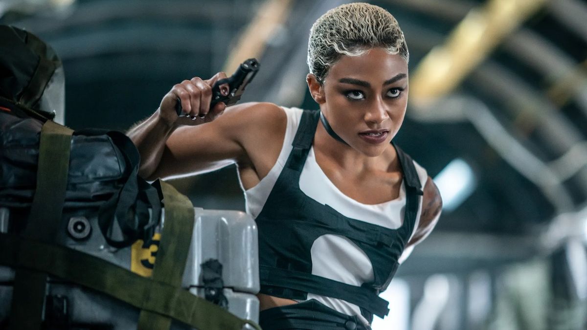 Tati Gabrielle in Uncharted