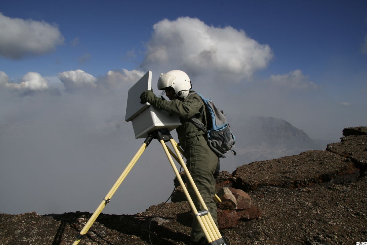 Q&A with Hawaii's Volcano Monitor | Kilauea Live Pictures | Live Science