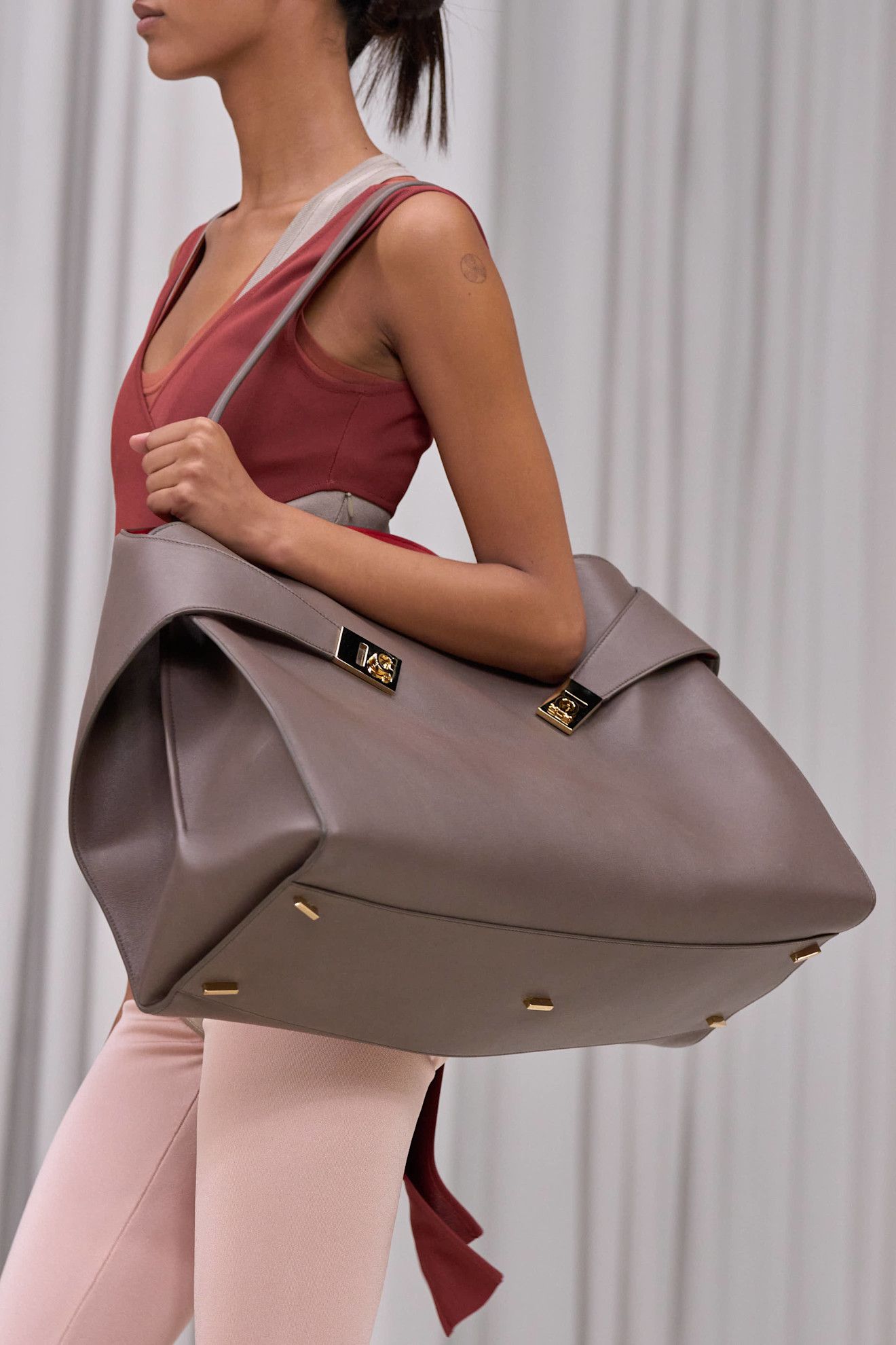 A Closer Look at Ferragamo's Spring/Summer 2025 Collection | Who What Wear