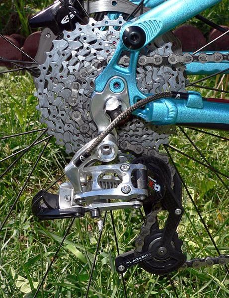 SRAM's proven X.0 BlackBox rear derailleur handles rear shifting duties.