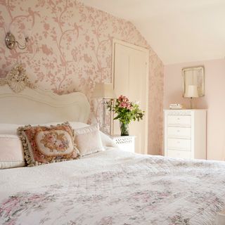 bedroom with flower vase