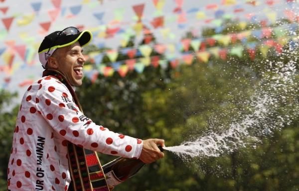 Maurizio Gorato (Geox-TMC) in the polka dot jersey.