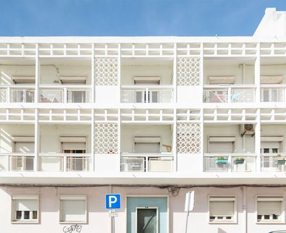 white building during faro modernist weekend