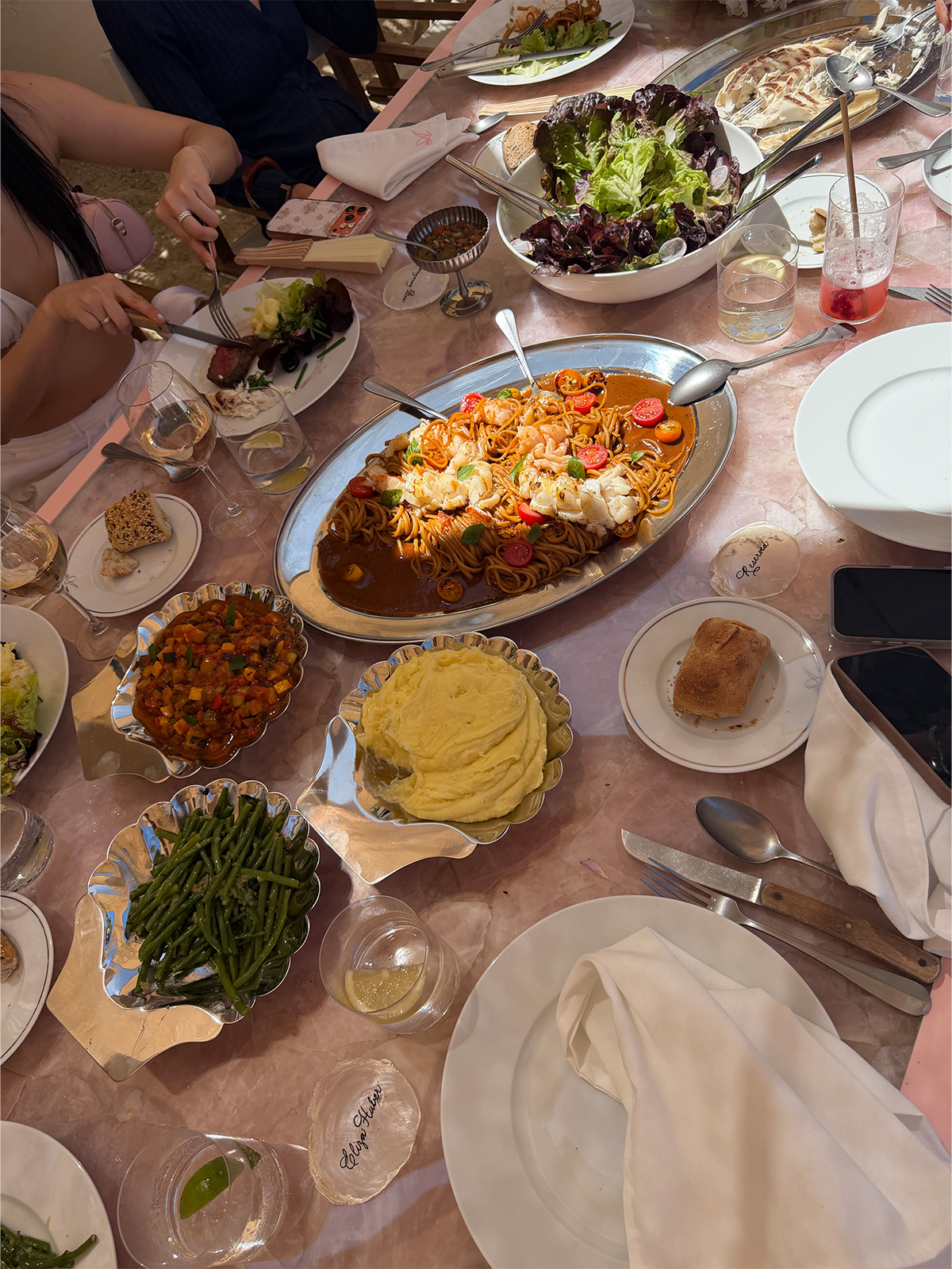 Lunch at the Alo beach club in St. Tropez.