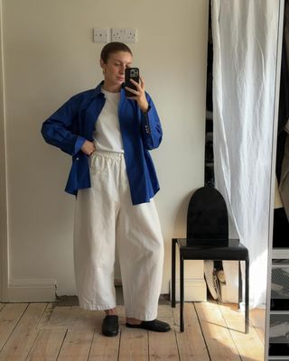 @brittanybathgate wearing a linen outfit