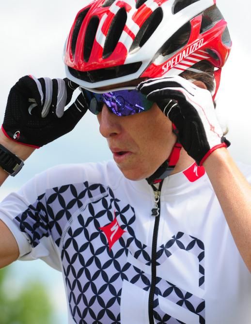 USA Short Track Champion Lea Davison (Specialized)