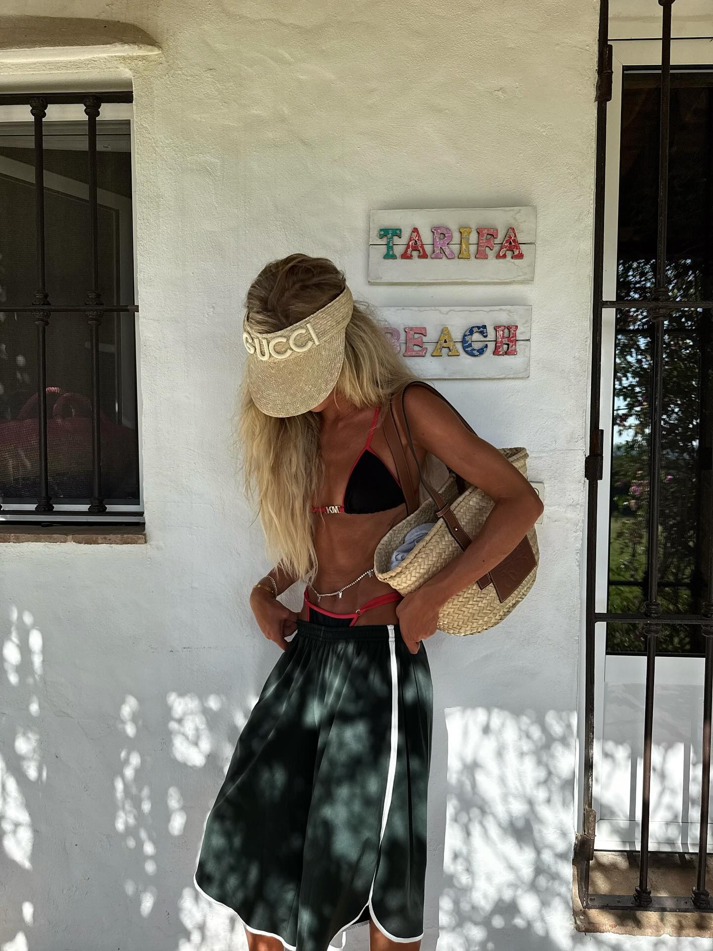 Photo of creator @emilisindlev headed to the beach