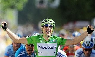 Oscar Freire (Rabobank) gets the win