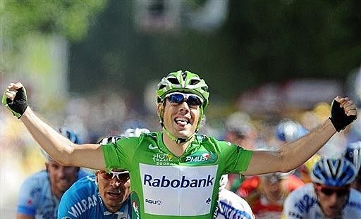 Oscar Freire (Rabobank) gets the win