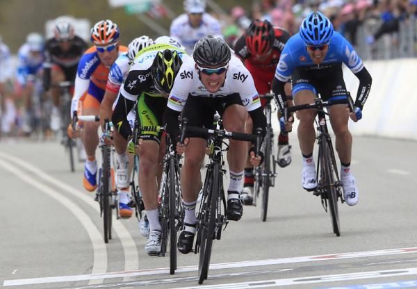 World Champion Mark Cavendish (Team Sky) takes stage 2 at the Giro d'Italia