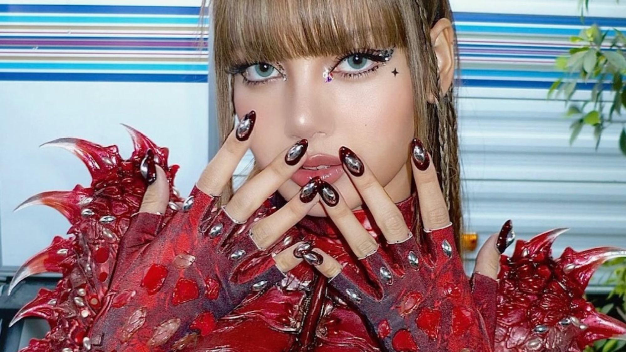 See Lisa's Futuristic Twist on Selena Gomez's Red Manicure | Who