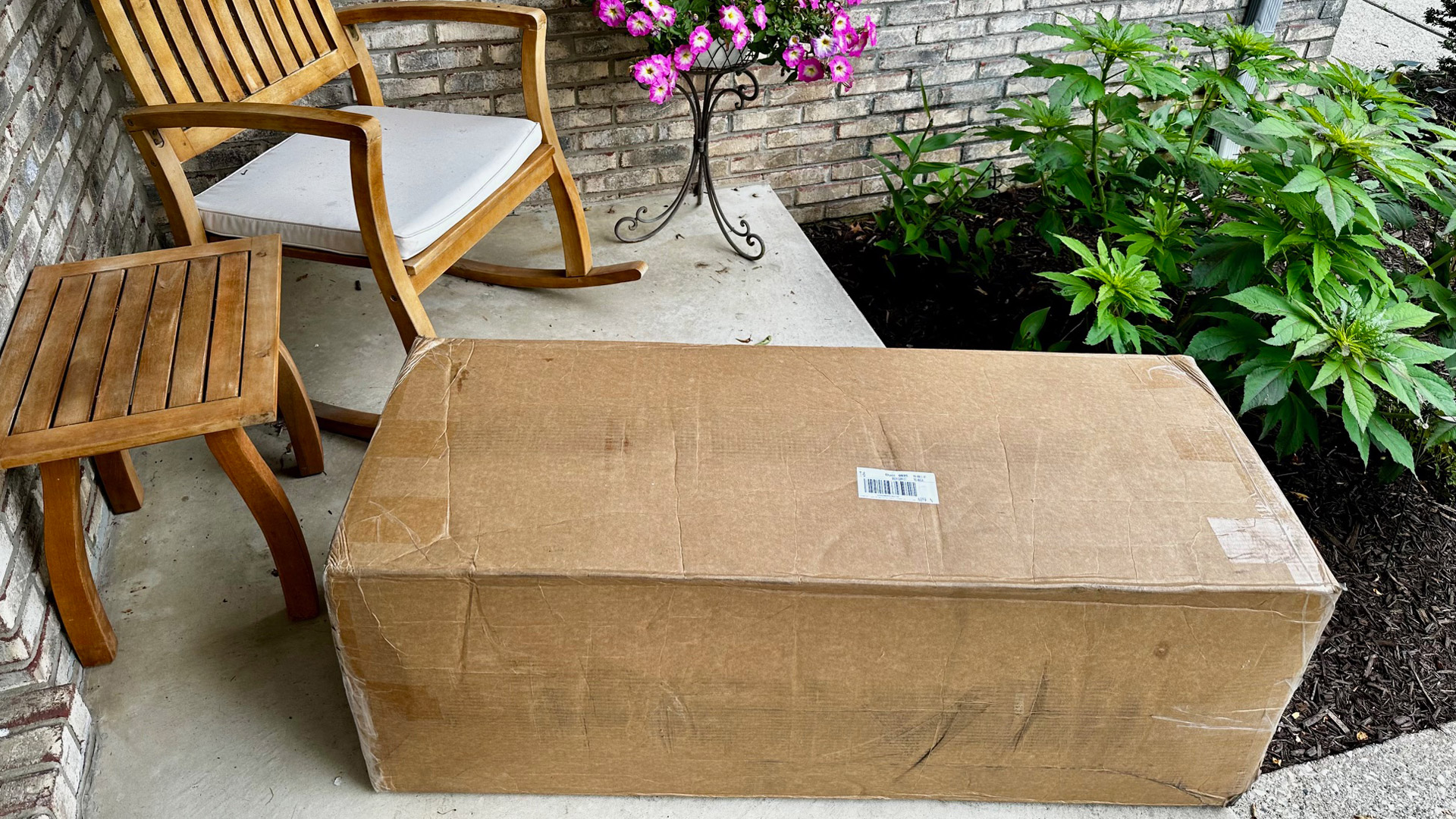 The Glacier Apex Hybrid mattress in its box having been delivered to a Tom's Guide tester's front door