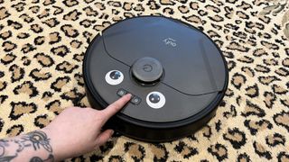 Cleaning robot vacuum