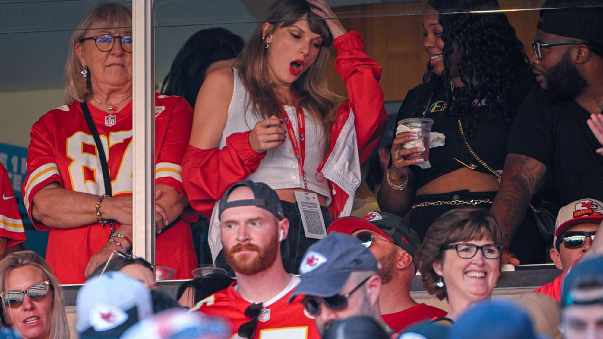 Taylor Swift Attends Chiefs Game Amid Travis Kelce Dating Rumors