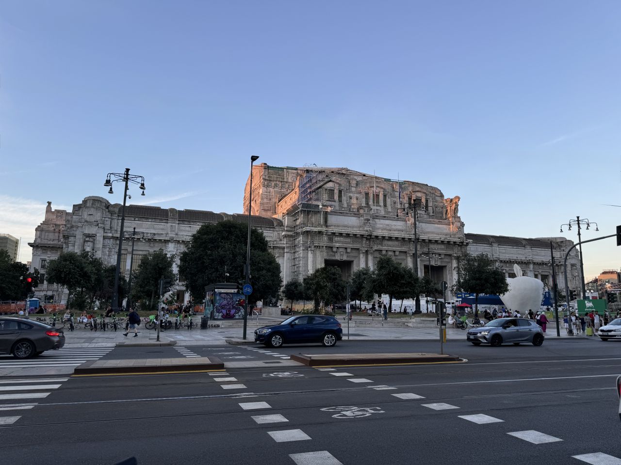 iOS 18.1 Clean up sample