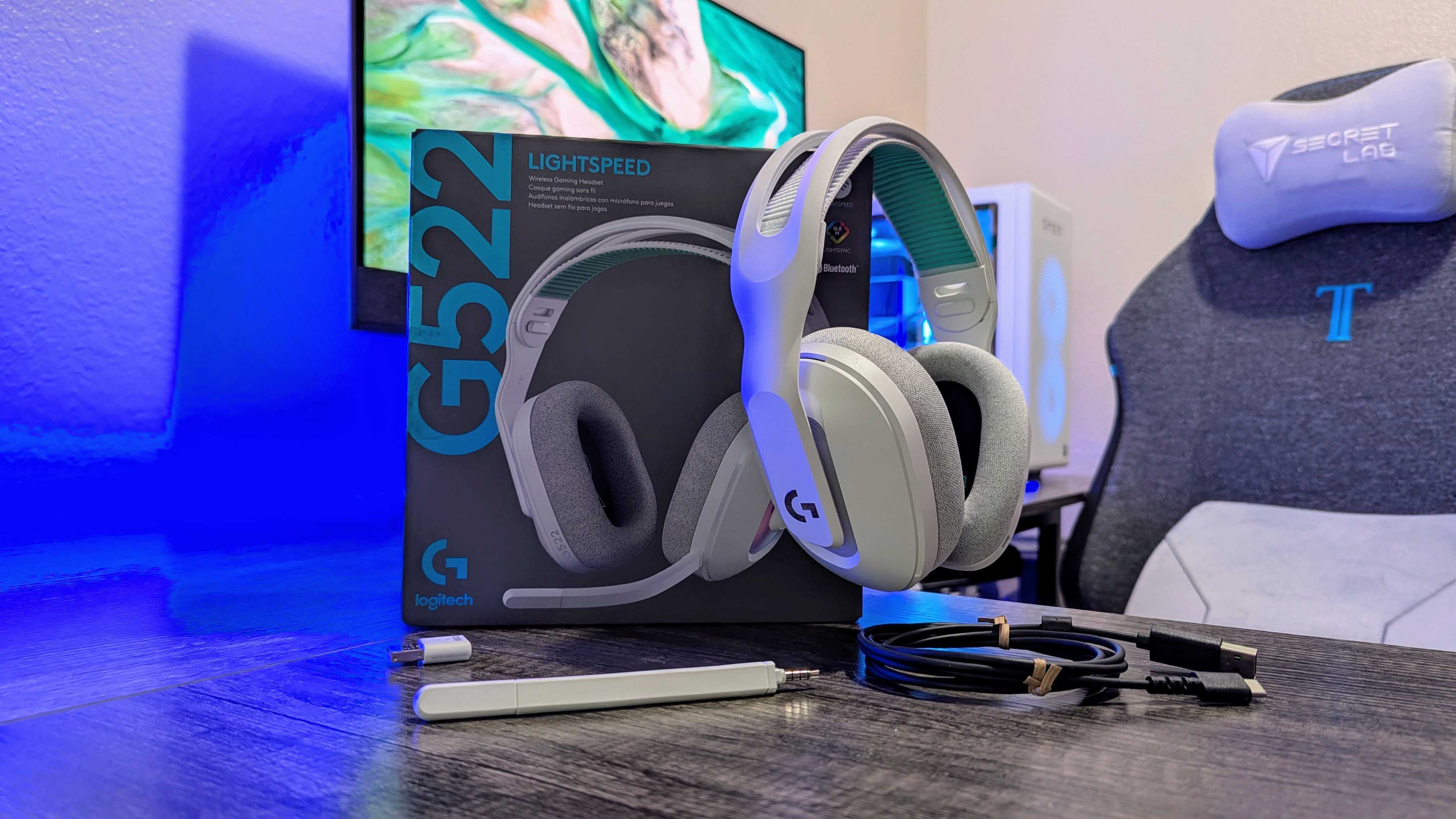 Image of the Logitech G522 LIGHTSPEED wireless gaming headset.