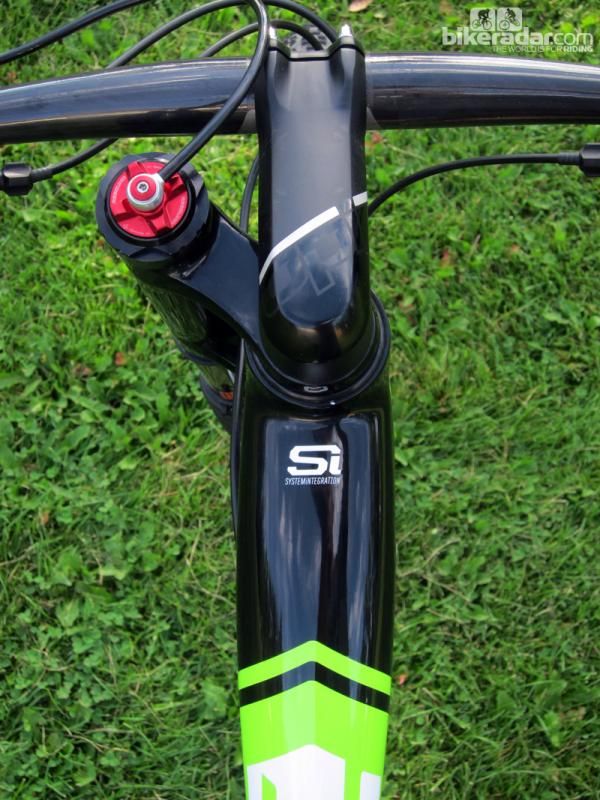 The top tube is extraordinarily wide up front to help squelch front triangle twist.