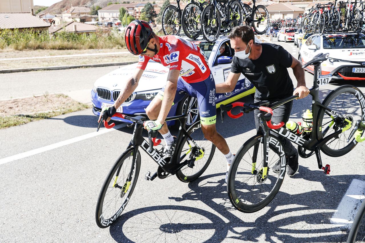 Vuelta Espana 2021 - 76th Edition - 4th stage El Burgo de Osma - Molina de Aragon 163,9 km - 17/08/2021 - Crash - Rein Taaramae (EST - Intermarche' - Wanty - Gobert Materiaux) - photo Luis Angel Gomez/BettiniPhoto&Acirc;&copy;2021