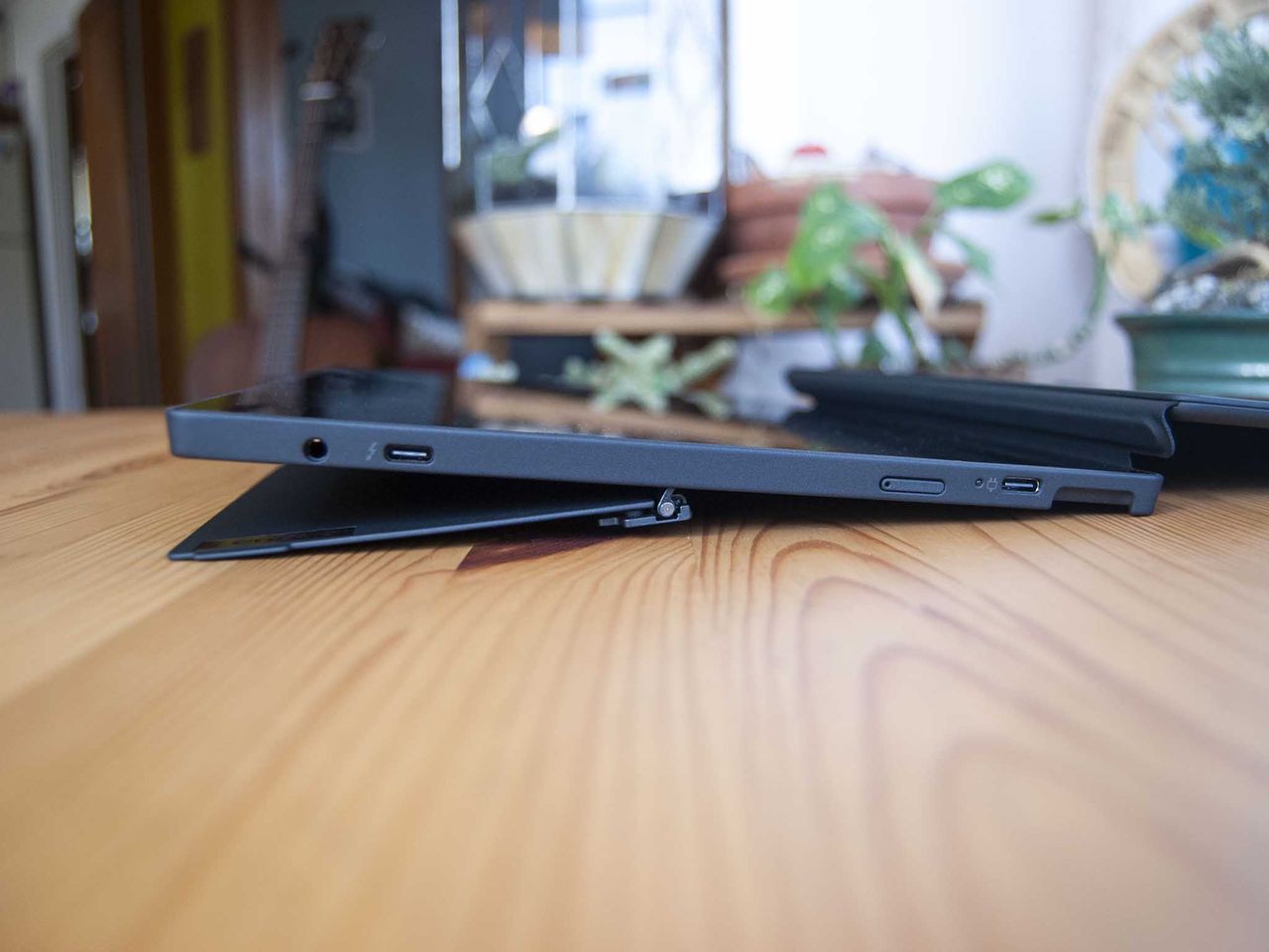 Lenovo Thinkpad X12 Detachable Review
