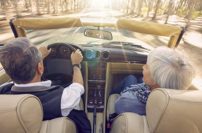 Rearview shot of a senior couple on a roadtriphttp://195.154.178.81/DATA/i_collage/pu/shoots/805931.jpg