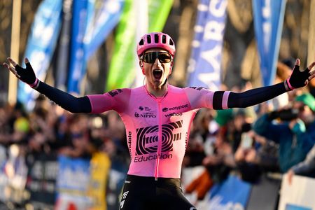 GP La Marseillaise 2023 winner Neilson Powless crossing the finish line