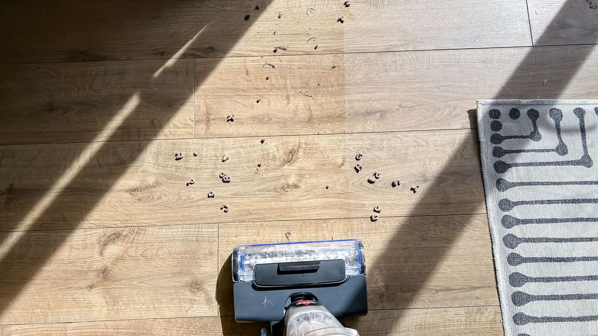 Bissell Crosswave Omnifind cleaning hard floors