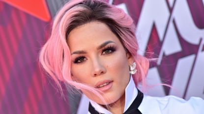 halsey with pink hair 