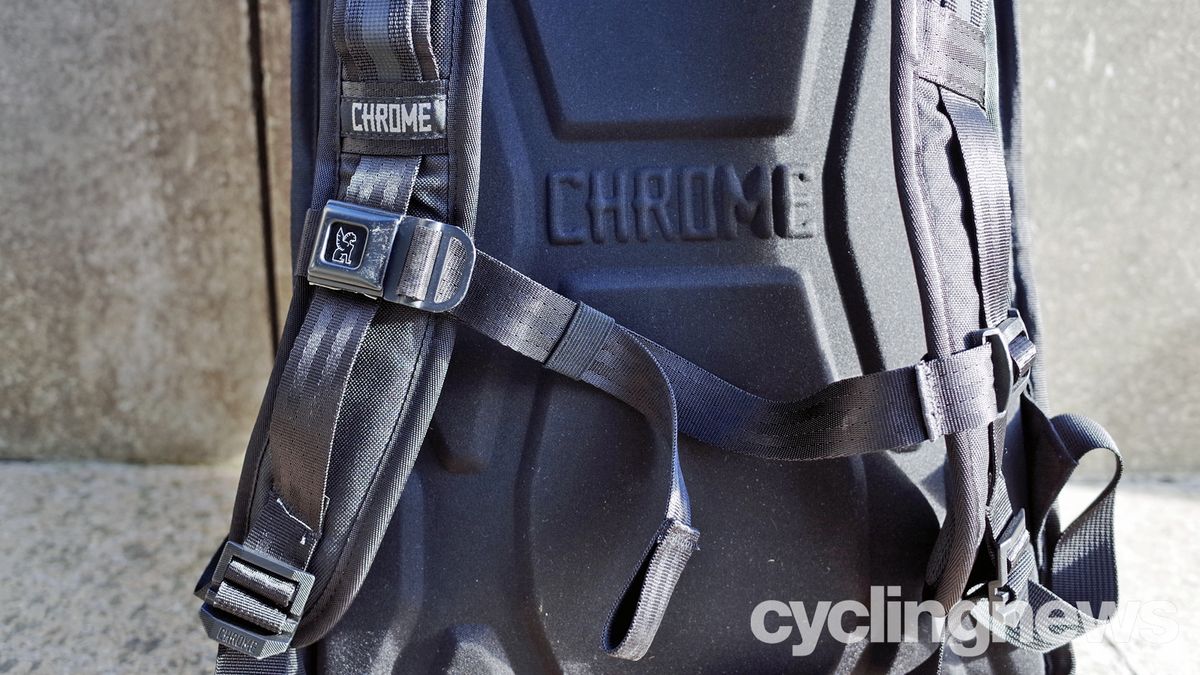 Chrome Industries BLCKCHRM 22X Barrage Cargo backpack