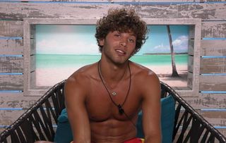 Love Island, Eyal Booker