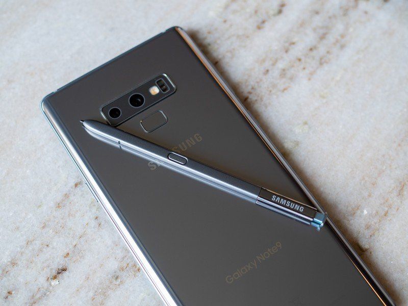 Galaxy Note 9 in cloud silver