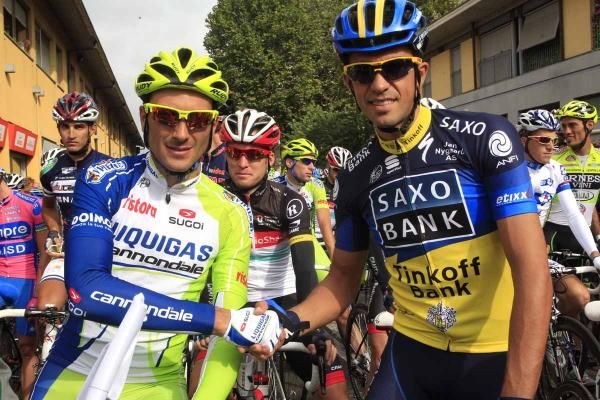 Ivan Basso and Alberto Contador before the start of the race