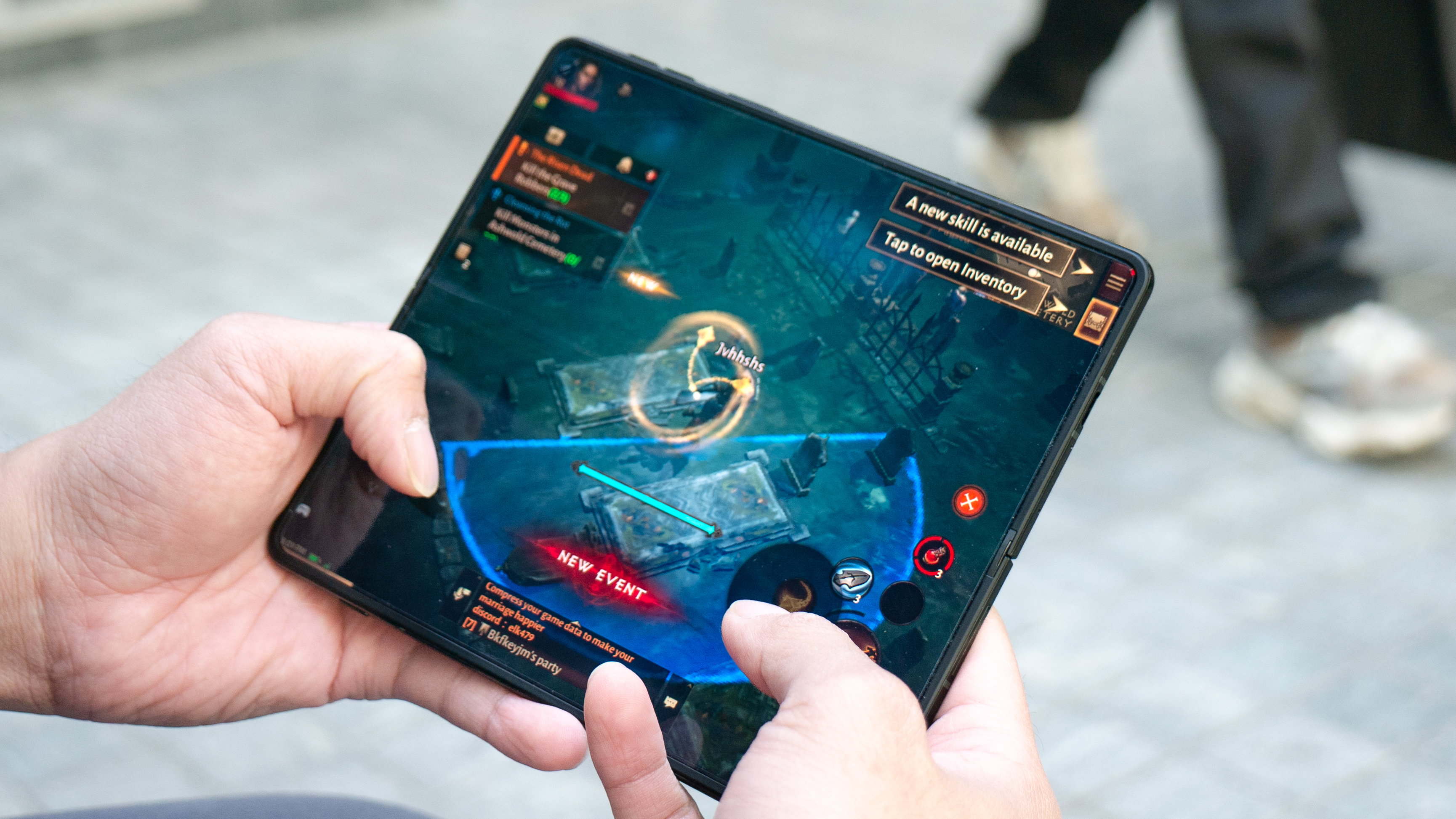 Motorola Razr Fold running Diablo Immportal.