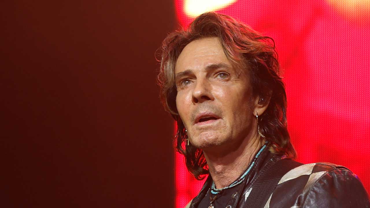 Rick Springfield onstage