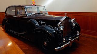 The Royal limousine. The Royal Mews, Buckingham Palace, London, England, UK.