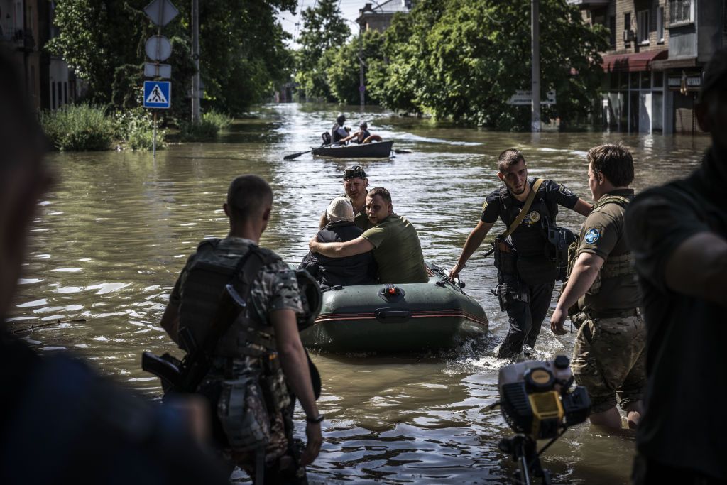 Flooding in Kherson after dam failure