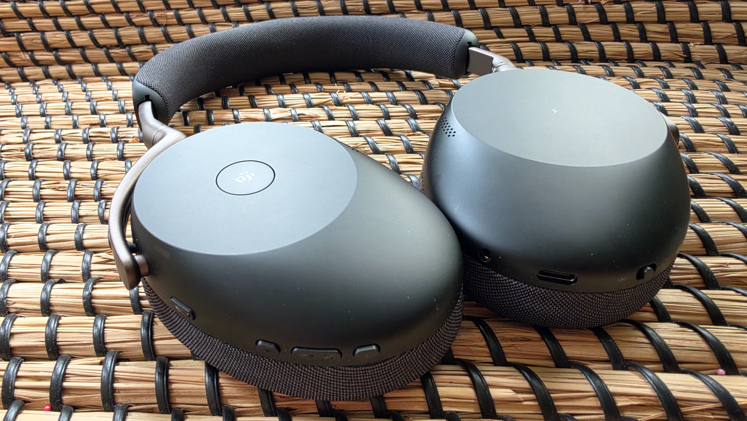 Jabra Evolve3 85