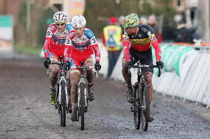 Sven Nys eyes his Sunweb-Revor rivals late in the race at Gieten.
