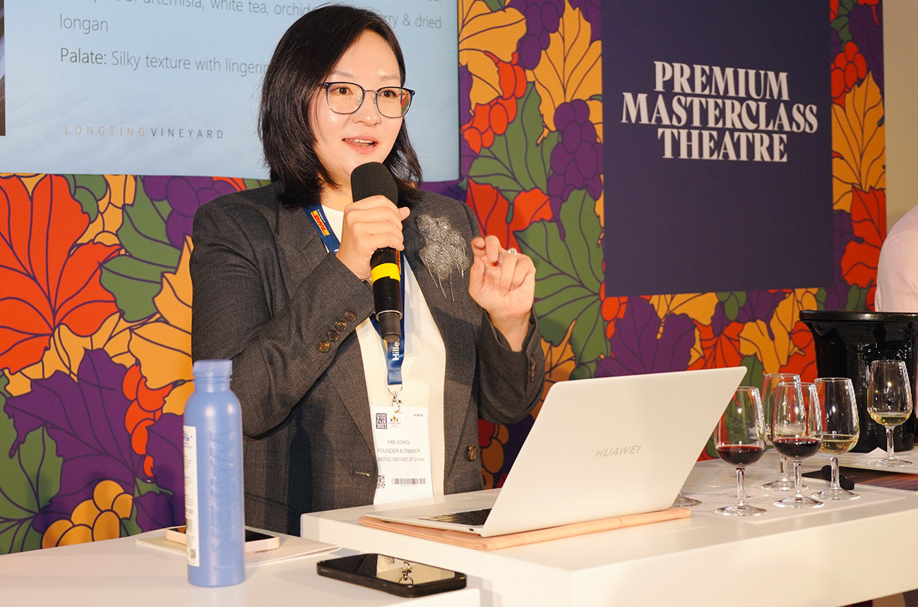 Song Yan, owner of Longting Winery