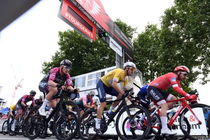 Riders at the 2022 Tour Series