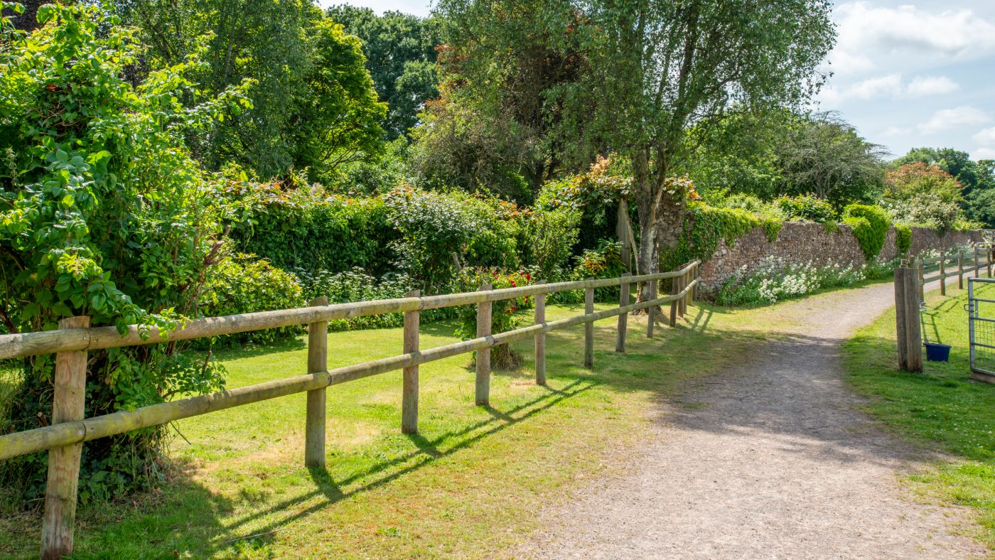 Jerwoods Farm, Exeter, Knight Frank, &amp;pound;1,495,000 (12)