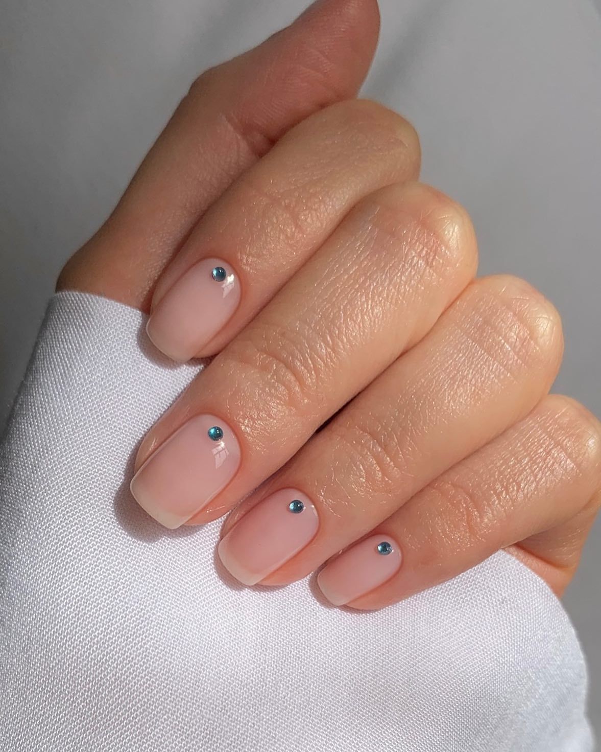 @raelondonnails gemstone manicure
